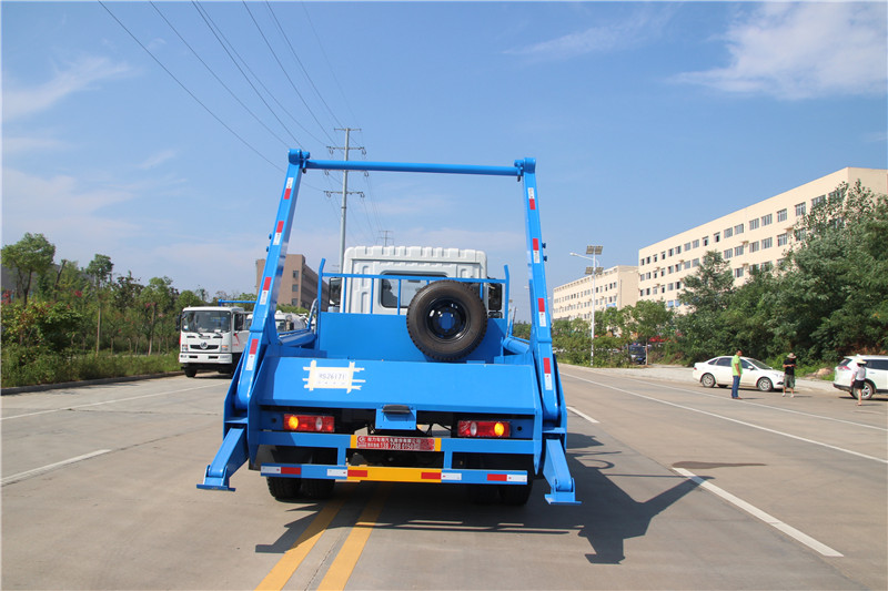 東風(fēng)T3 14方擺臂垃圾車