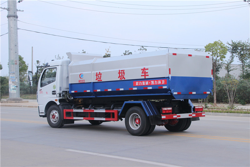 東風(fēng)大多利卡 7方掛桶垃圾車