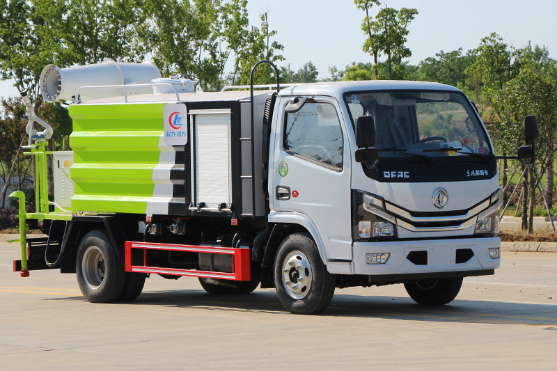 國(guó)六東風(fēng)小多利卡藍(lán)牌  4.5方抑塵車